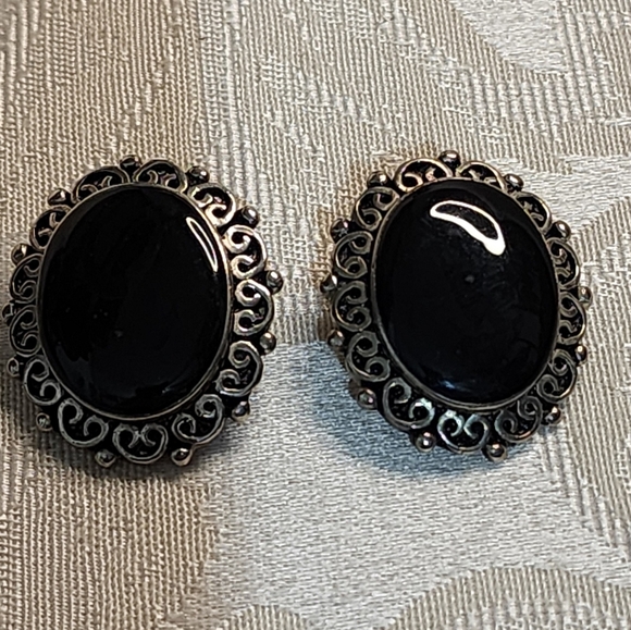 Vintage Black Glass Cabochon Clip-On Earrings Ornate Silver  Filigree Victorian - Picture 5 of 12